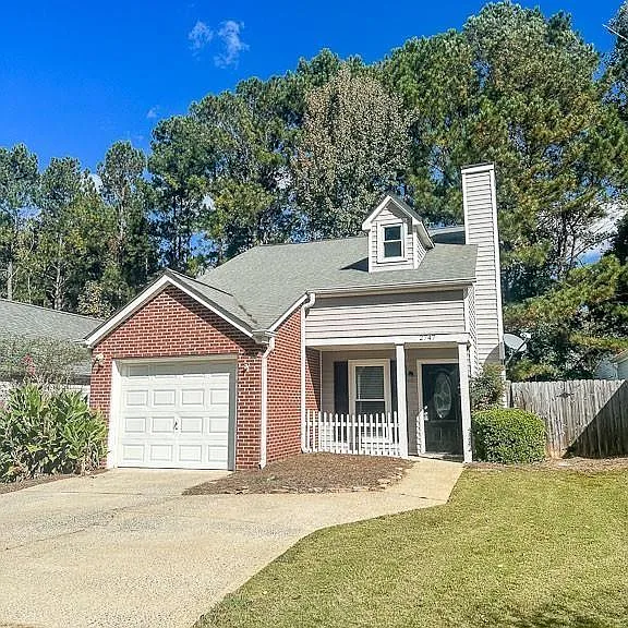 2747 Highland Rdg NW — Photo 3