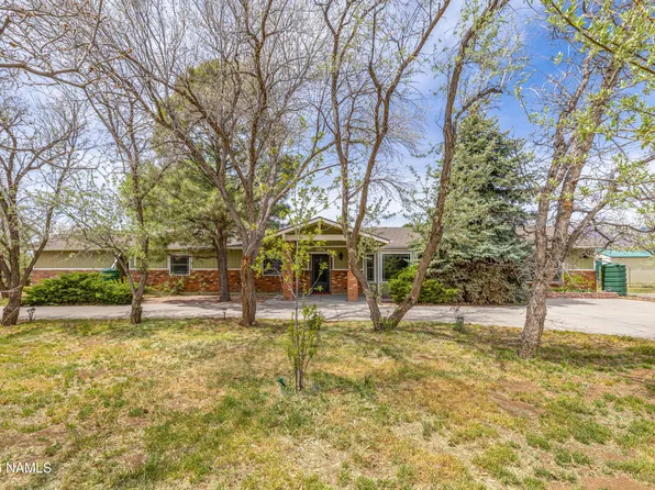 8710 Marys Dr, Flagstaff, AZ 86004