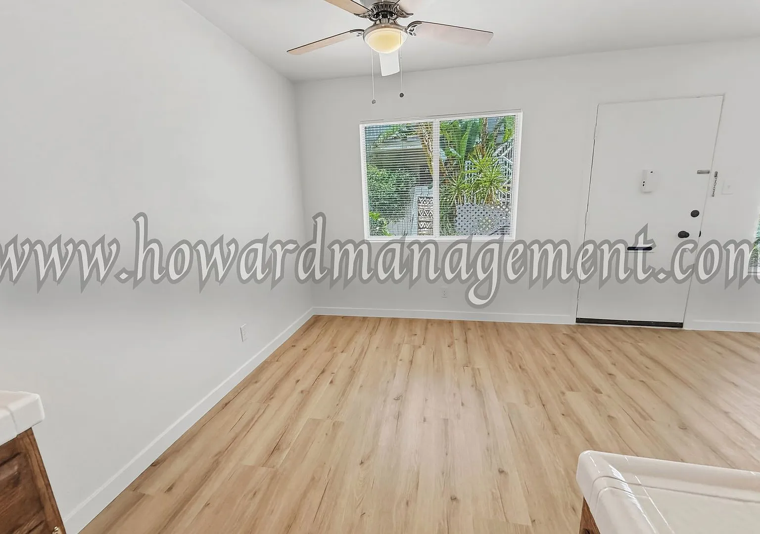 1560 Saltair — Photo 2