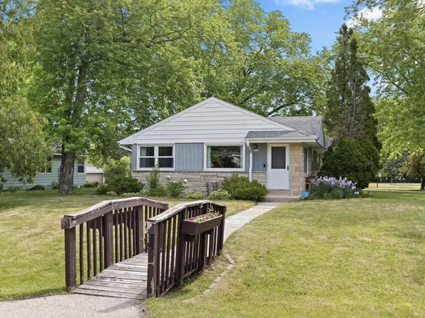 8024 N 62nd STREET, Brown Deer, WI 53223