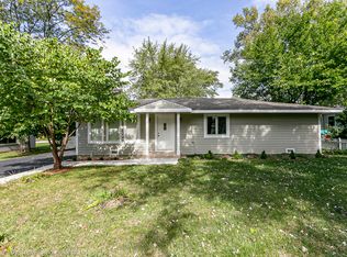10 Janet Ave, Darien, IL 60561