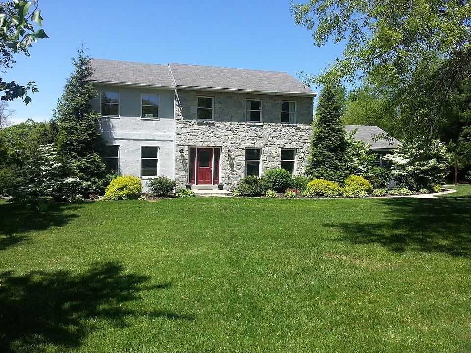 1st image of 109 Manor Dr
