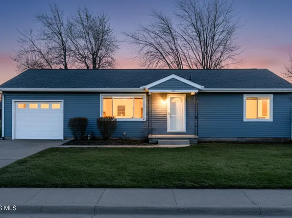 405 James St, Jackson Center, OH 45334