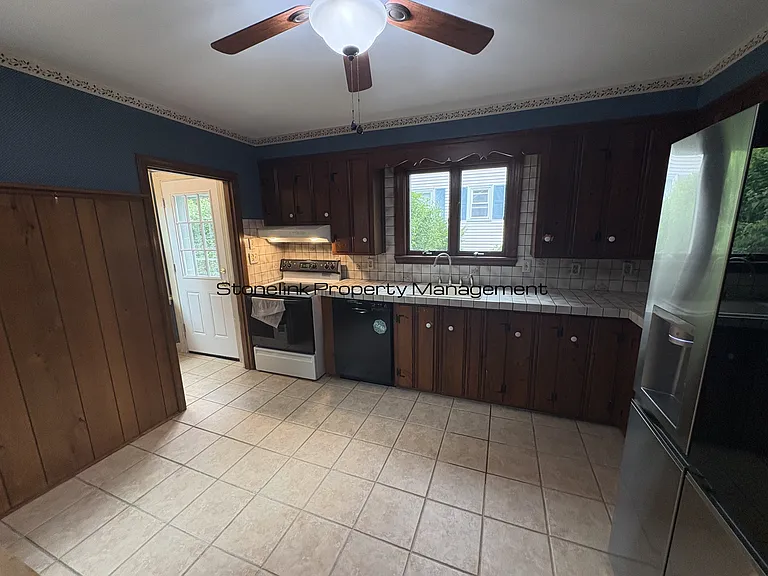 60 Hambly Rd — Photo 3