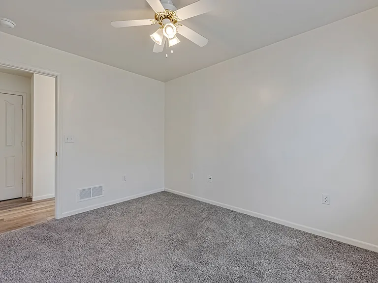 1201 Ensign Dr — Photo 9