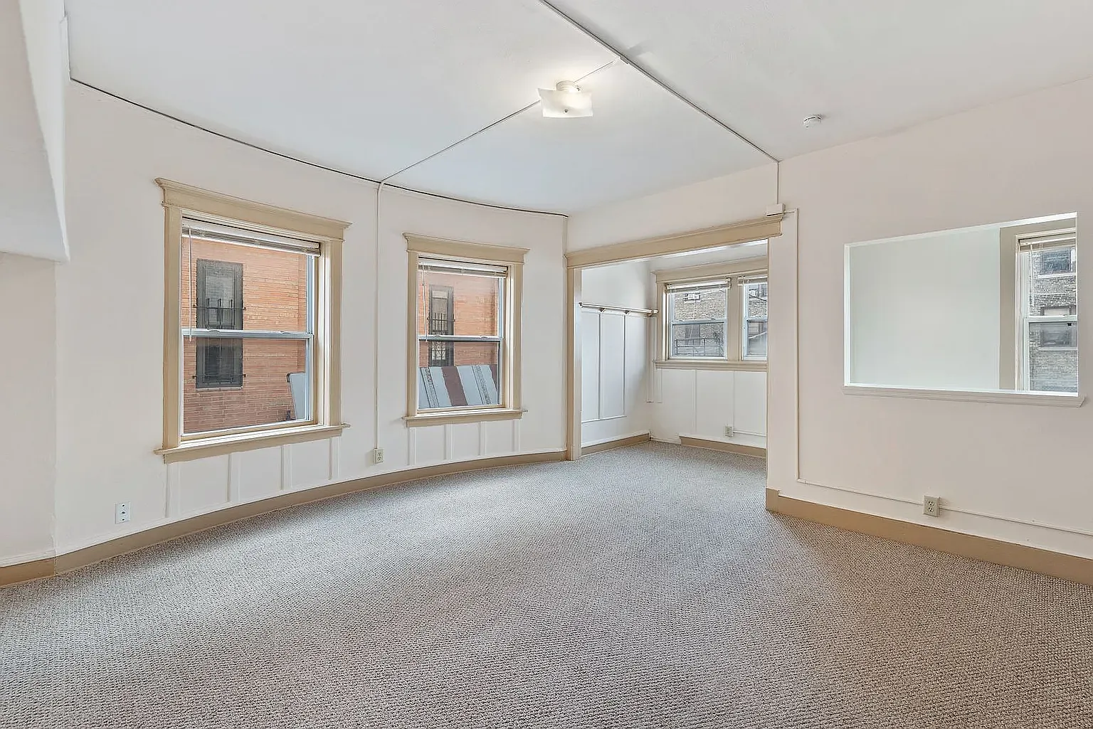 2 bed, 859 sqft, $1,200 — Photo 2