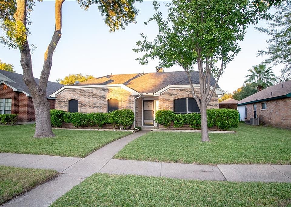 1st image of 2706 Lake Valley Dr