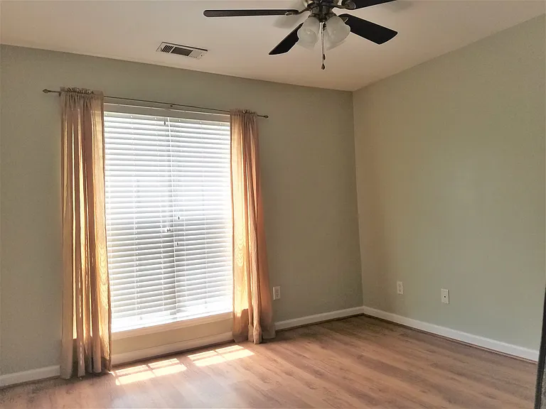 4532 Country Glen Cir — Photo 14