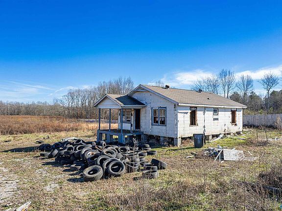 5th image of 1589 Scott Rd