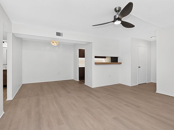2nd image of 5024 Sardis Rd APT I