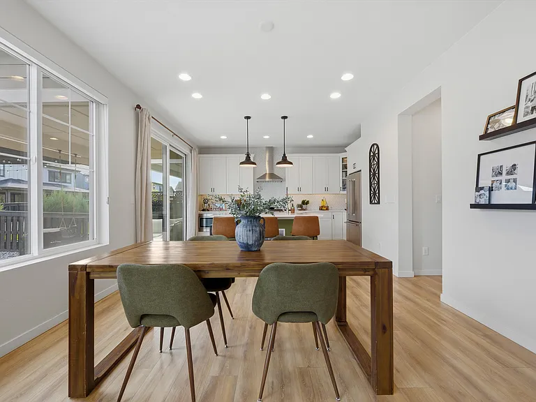 8989 Bellsong Dr — Photo 23