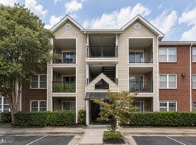 3306 Wyndham Cir, Alexandria, VA
