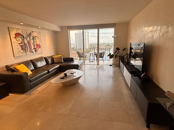 4th image of 3034 Parkway Blvd APT 304
