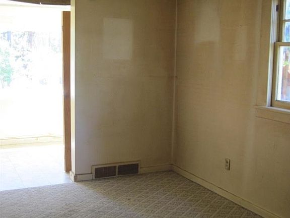 5th image of 3617 E 35th Ave