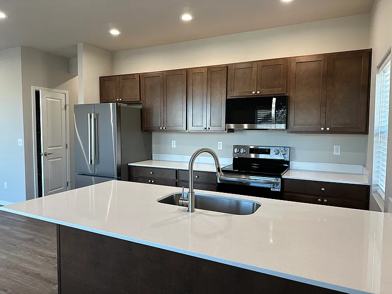 1910 Howling Moon Way #B — Photo 16