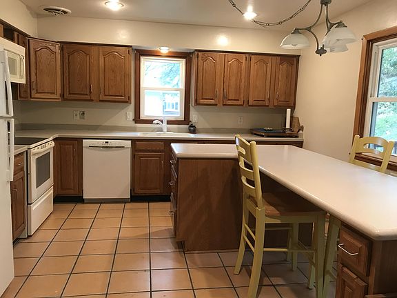 4th image of 1137 Cliffwood Ln