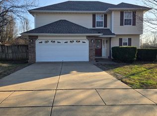 2236 E Lee Street, Republic, MO 65738