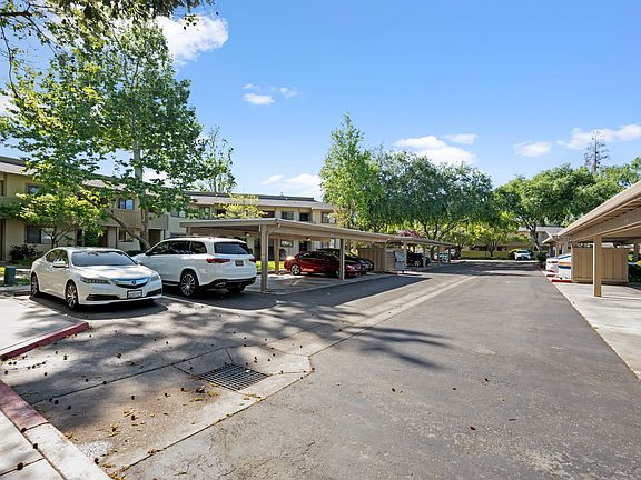 2nd image of 1010 N Abbott Ave