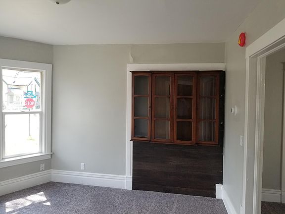 5th image of 1123 Washington Ave