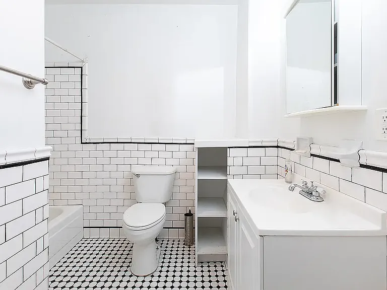 139 Broadway #2 — Photo 7