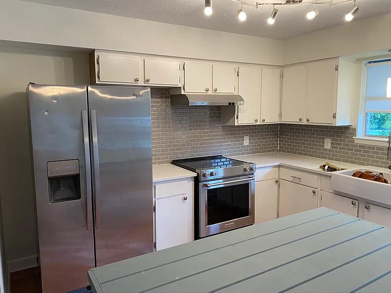 1013 Nile St — Photo 7