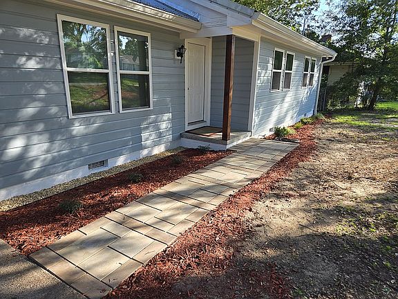 4th image of 440 Audubon Cir