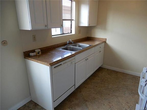 5th image of 2920 E 70th St