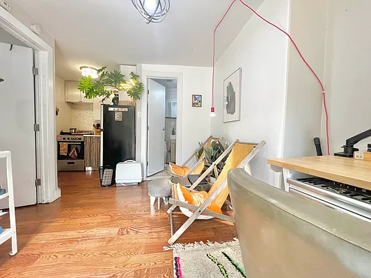 Rented by Doorway NYC, LLC | media 12
