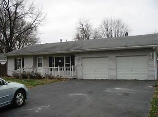 13 Pine Trl, Fairview Heights, IL 62208