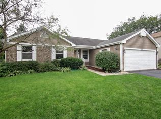 1029 Pear Tree Ln, Wheeling, IL 60090