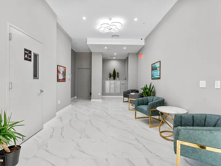 112 Seaman Ave #6A — Photo 3