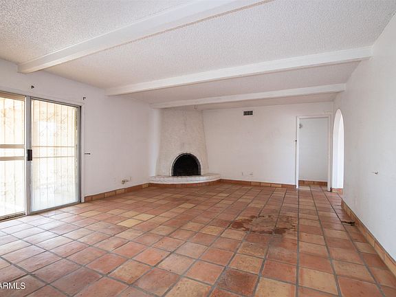 5th image of 5107 E Bloomfield Rd
