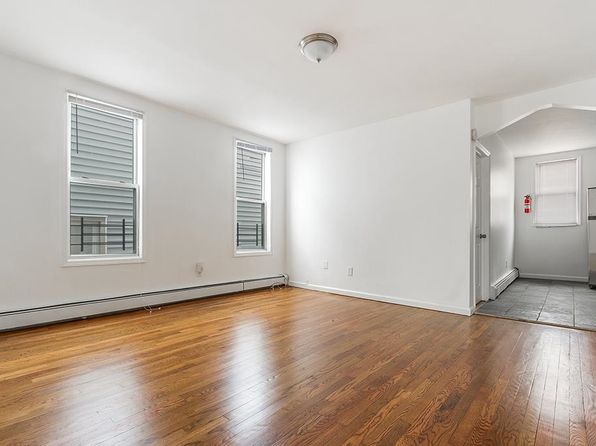 jersey-city-new-jersey-38905411 picture