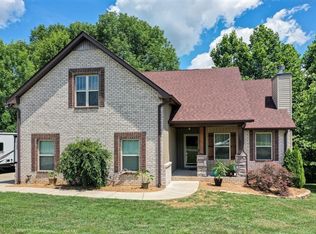 1028 Emerald Valley Dr, Castalian Springs, TN 37031