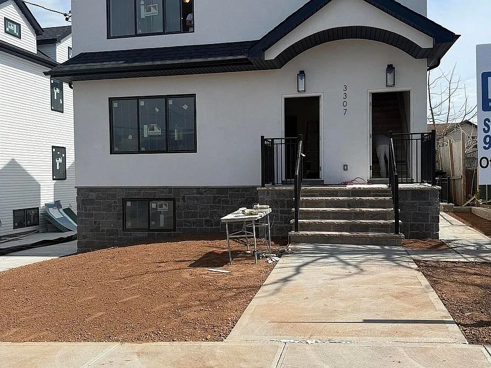 3305 Richmond Ave — Photo 1