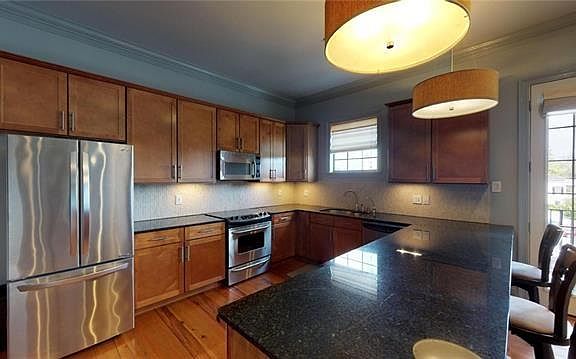 5th image of 3400 Magazine St Unit 17
