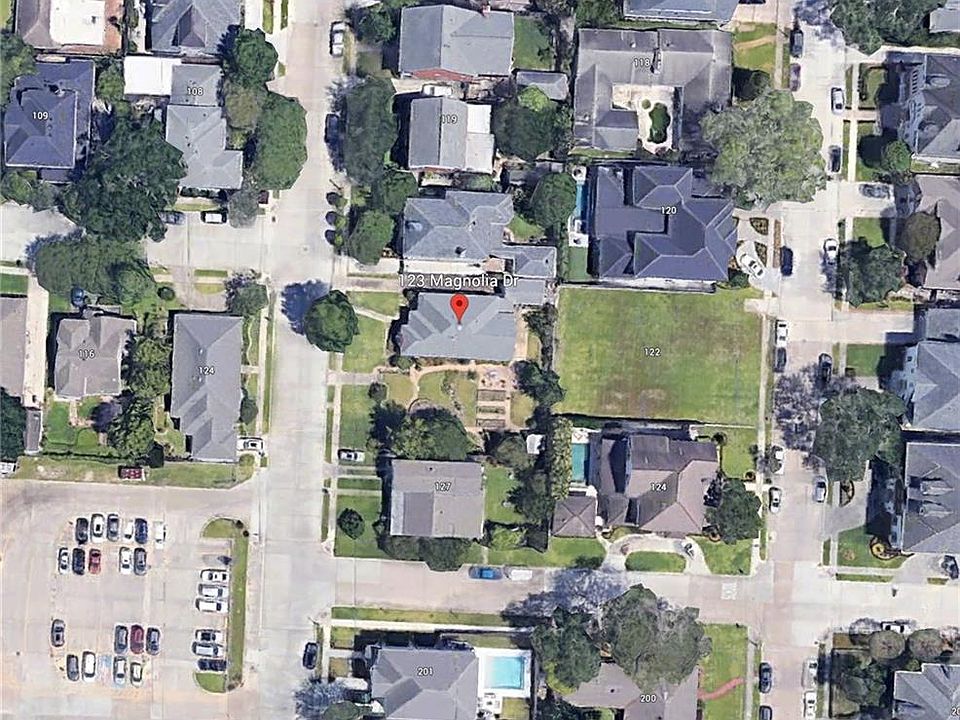 2nd image of 123 Magnolia Dr