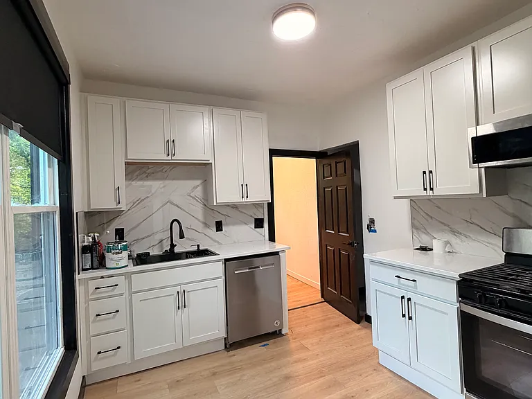 1360 E 93rd St #2 — Photo 7