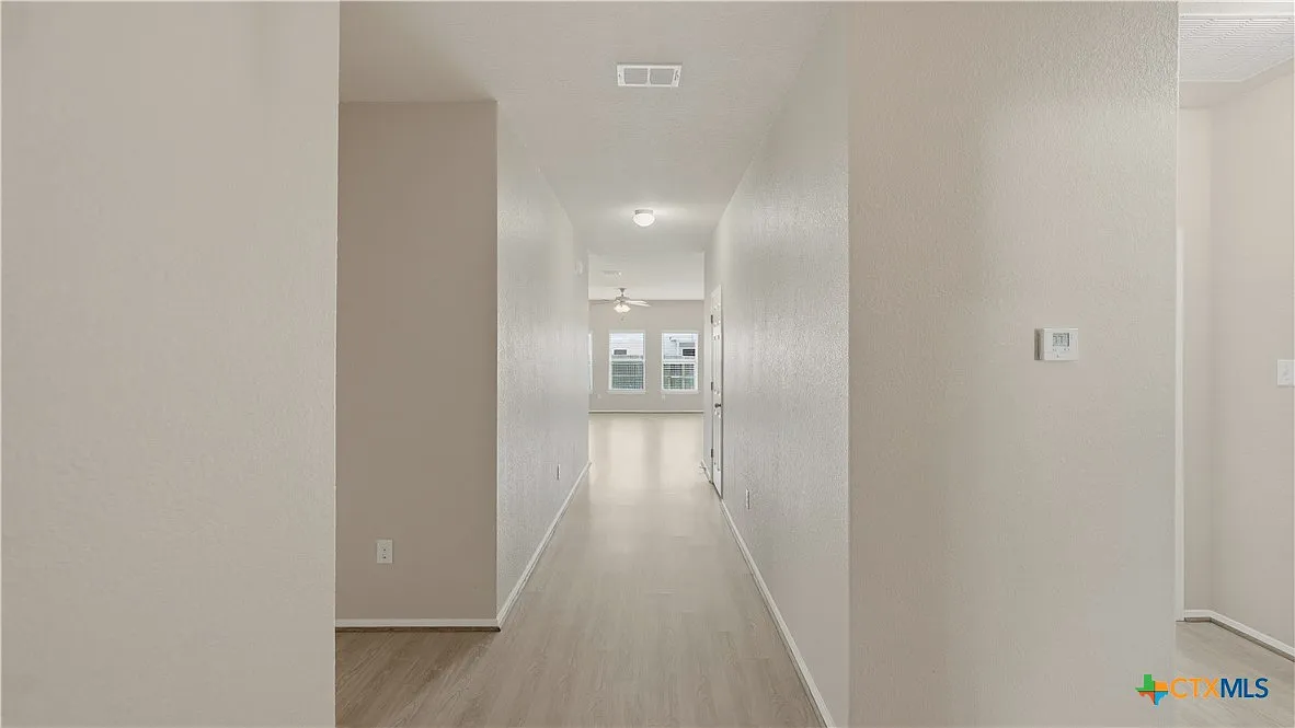 4 bed, 2.0 bath, 1862 sqft, $1,845 — Photo 2