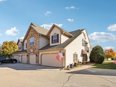 2117 West Vista Bella DRIVE, Oak Creek, WI, 53154