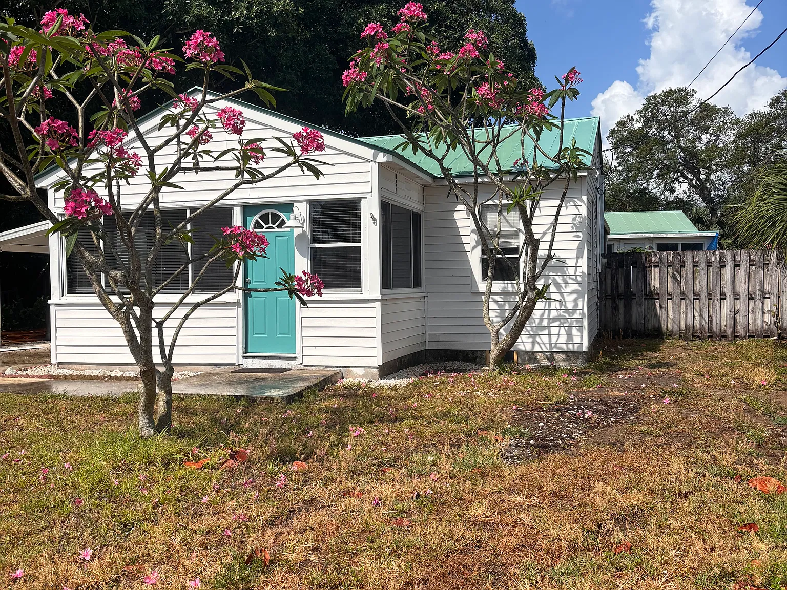 1 bed, 900 sqft, $1,950 — Photo 1