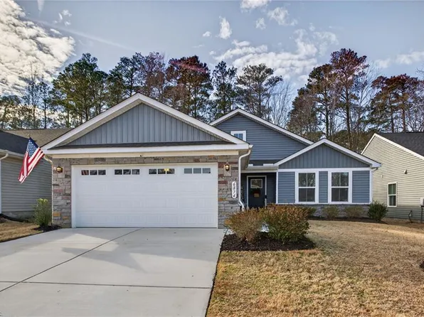 6876 Motley Landing Dr, Gloucester, VA 23061