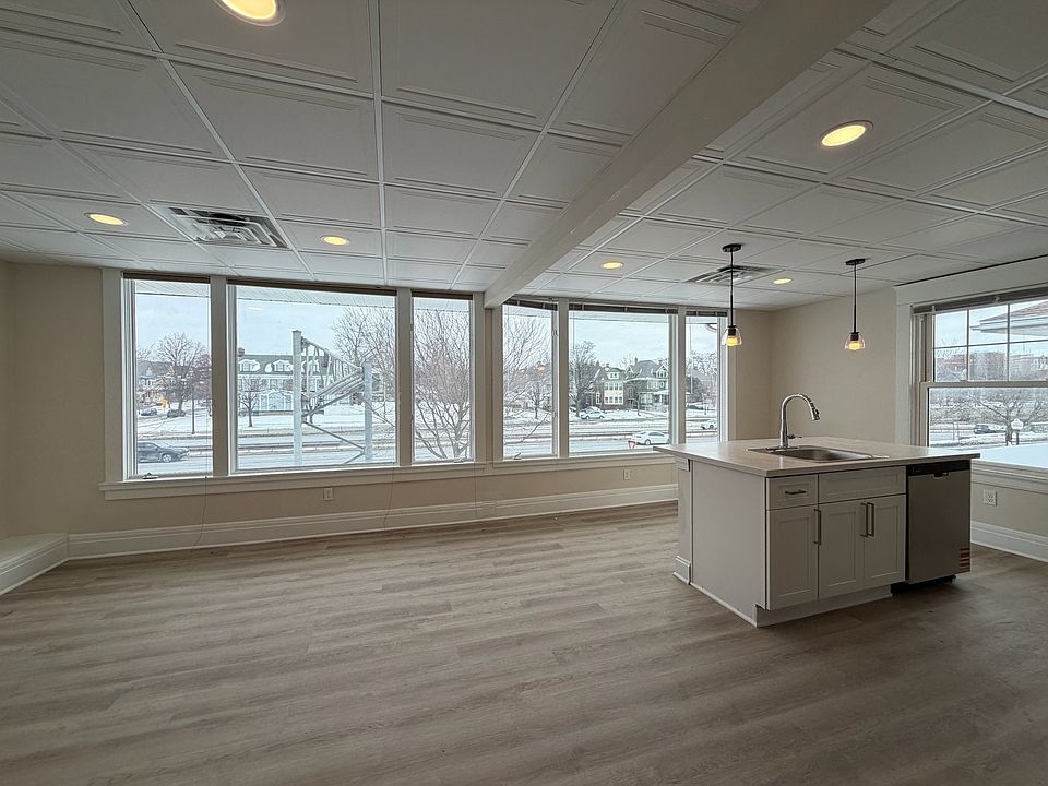 1st image of 107 W Humboldt Pkwy #B