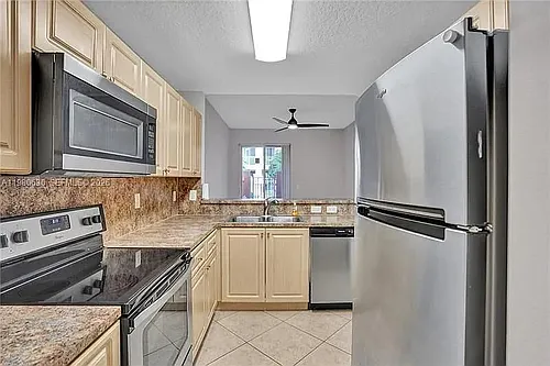 2325 Mariner Ct Photo 1