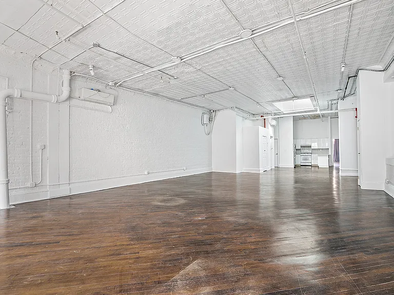 35 Howard St #5 — Photo 5