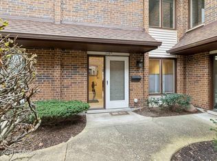 1167 Deerfield Pl, Highland Park, IL 60035