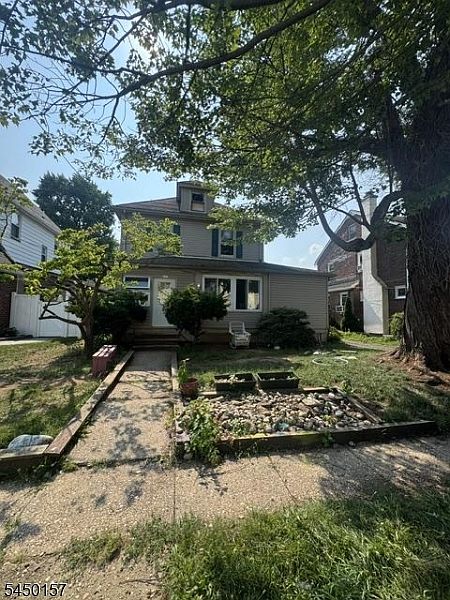 2nd image of 217 Glenwood Rd