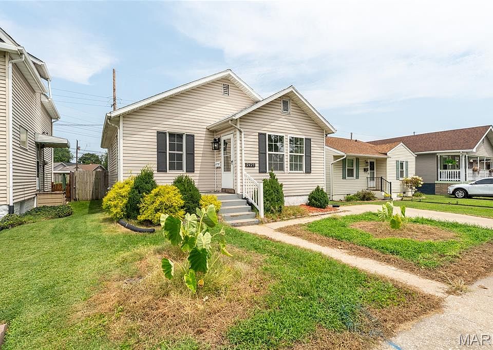 1st image of 2429 Jerden Ave