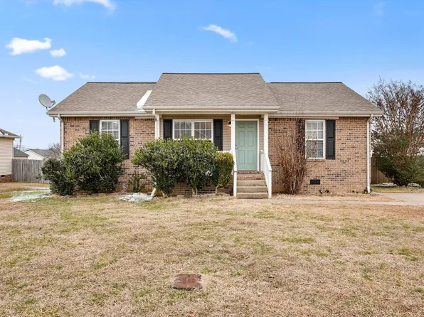 1367 Piercy Ct, Lebanon, TN 37087