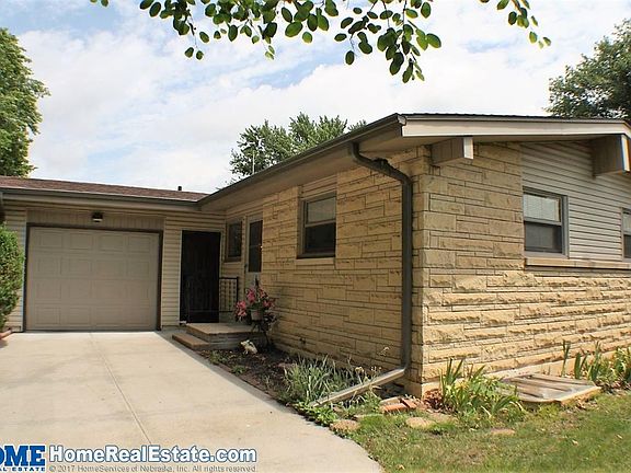 2nd image of 1100 Scenic Ln